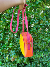 Load image into Gallery viewer, Vintage Leather Colorblock Handbag
