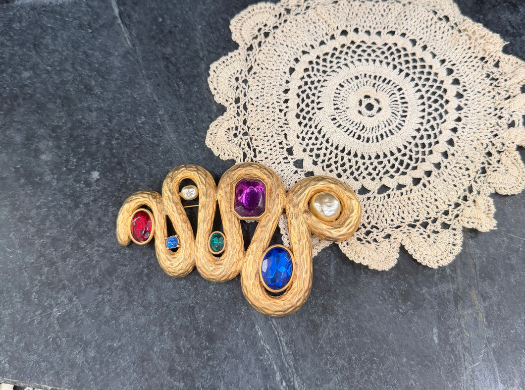 Matte Gold Cabochon & Pearl Brooch